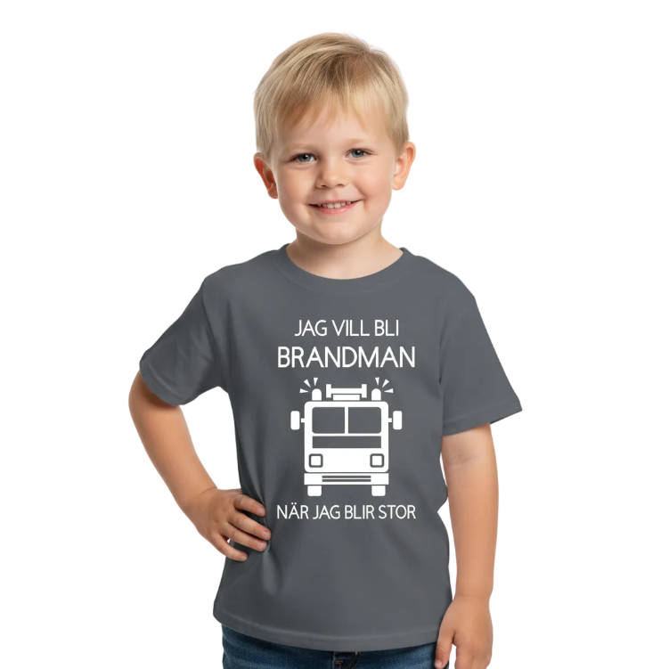 Brandman Studiobild - Hand på höft