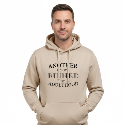 Produktbild av man i beige hoodie